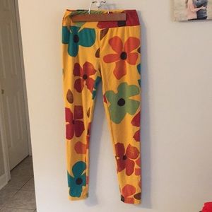 One Size LulaRoe Floral Leggings